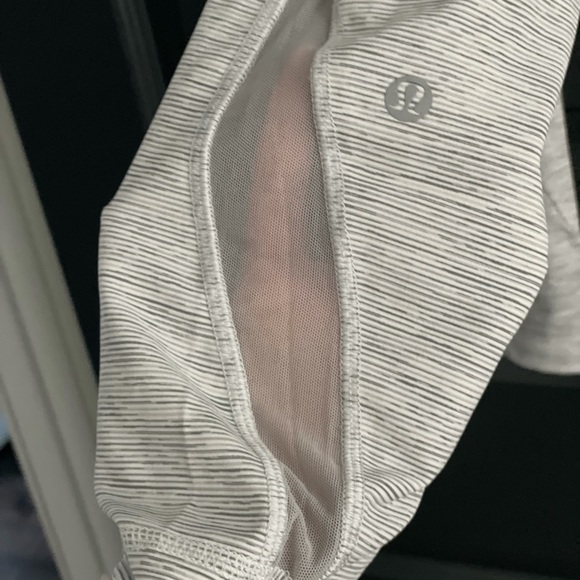 Lululemon Invigorate Tight 7/8 25” Pant - Wee are from space - Picture 3 of 5